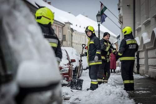 615377840 1418454062978157 3231530617202191224 n.jpg?stp=dst jpg s590x590 tt6& nc cat=107&ccb=1 7& n.jpg