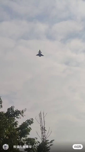 hR1L44b vRQgzGzU.jpg