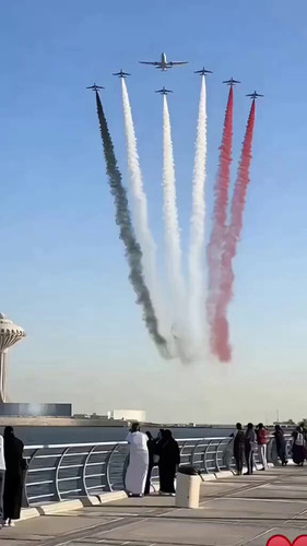 CEfdX nuxooc2W2w.jpg