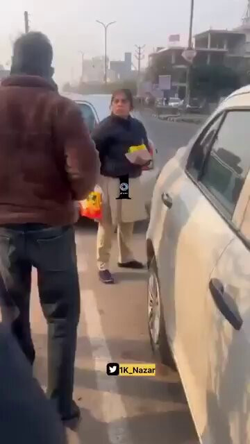 aD3KpL6PapME90vp.jpg