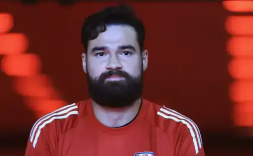 São Paulo confirma a contratação de Carlos Coronel, goleiro paraguaio livre no mercado