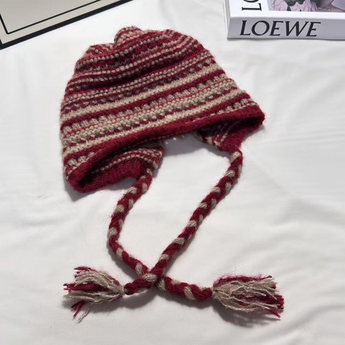 SKU 02 撞色辫子毛线帽 红色.jpg