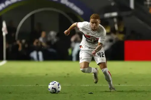 São Paulo revela três jovens promessas em 2025, mexendo nas expectativas da torcida e no mercado