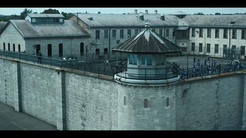 Mayor.of.Kingstown.S01E02.The.End.Begins.1080p.SKST.WEB DL.CZ EN.DD+5.1.x264 My.mkv 20260104 121334..jpg