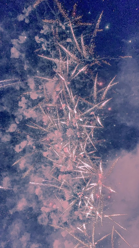 iPhone·🎆终于知道粉蓝色烟花怎么调了！ 1 可爱饱了 来自小红书网页版.jpg