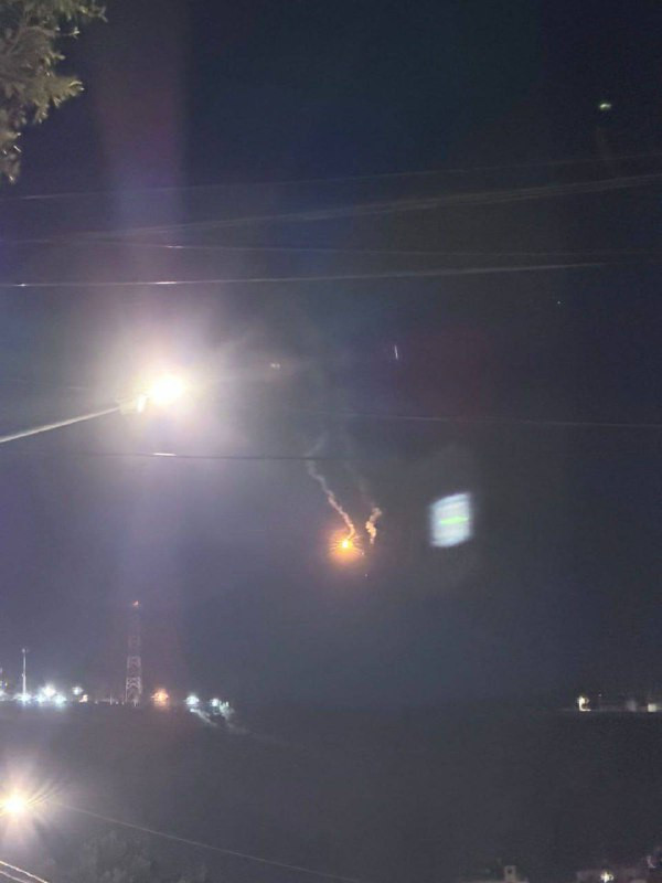 قوات الاحتلال تقتحم محيط جبل جرزيم في نابلس شمال الضفة الغربية وتطلق قنابل إنارة....