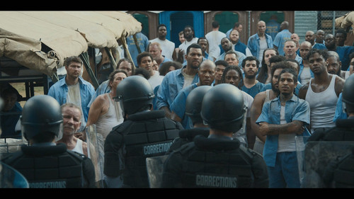 Mayor.of.Kingstown.S02E01.Never.Missed.a.Pigeon.2160p.SKST.WEB DL.CZ EN.DD+5.1.SDR.H.265 HHWEB.mkv 2.jpg