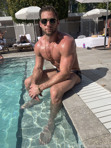3024x4032 e243ac3561ba5eff39e7ef038d11418f.jpg