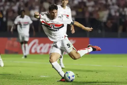 Calleri, lesionado, luta por recuperação e mira retorno triunfante em 2026 após temporada marcada por dificuldades