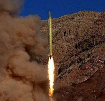 جلوبال العبري إيران تكشف عن صاروخ باليستي جديد قادر، حسب زعمها، على اختراق نظام الدفاع الصاروخي ثاد (THAAD). الصاروخ الجديد، الذي يحمل اسم "قاسم بصير"...