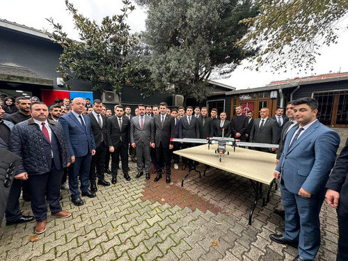 G7BwuHoXMAAvnHr.jpg