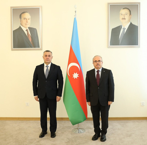 G7GI9veWQAAh5H9.jpg