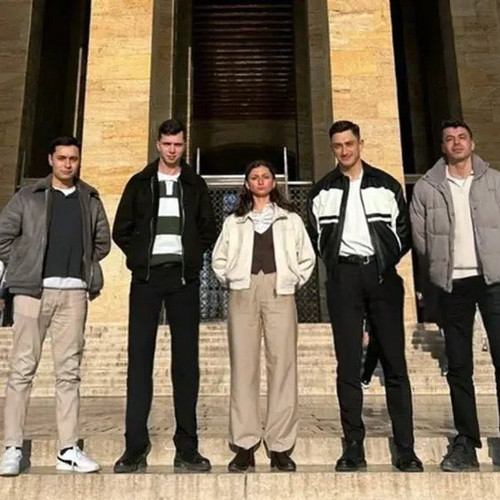 G7FuXvNWYAAtLjq.jpg