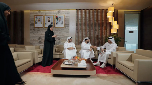 JqBhUGEEnvz 7t5l.jpg