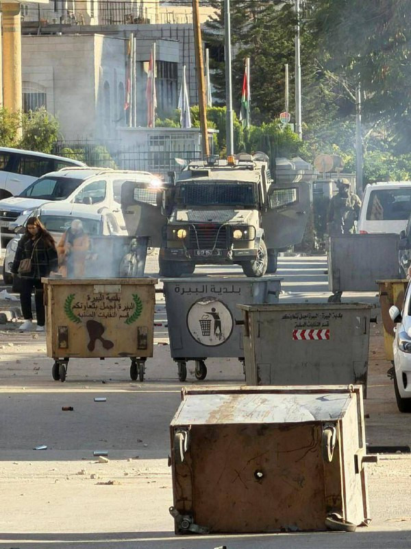 مصادر صحفية: قوات الاحتلال تغلق مقر لجان العمل الزراعي في مدينة البيرة...