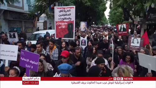 iVVA0vF 0KM44mZ7.jpg