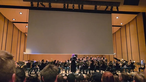 r 3g8Z54wWQidDsX.jpg