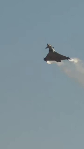 uJBvbfzsDcjny At.jpg