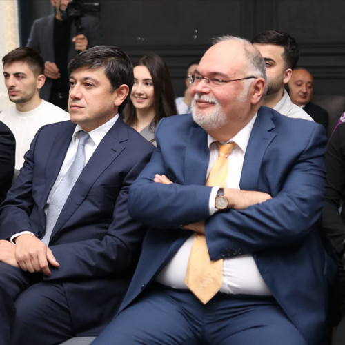 G7JjpYxXwAACYPL.jpg