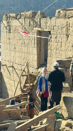 G7D7qAdboAA5c 7.jpg