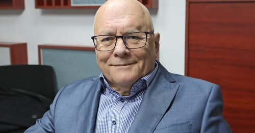 14043898945196378626?url=https%3A%2F%2Fwww.klubradio.hu%2Fdata%2FBalazs Peter 03 focuspointcut 60010.jpg