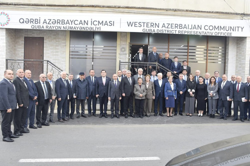 G7BcIDMbEAABnZr.jpg