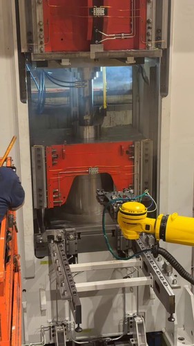 8YGFPPy DDey2Ihr.jpg