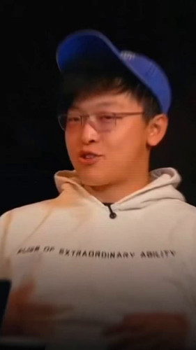 Qb NGNqhgot9SJ9V.jpg