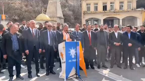 F1yUp AykN1uzC32.jpg