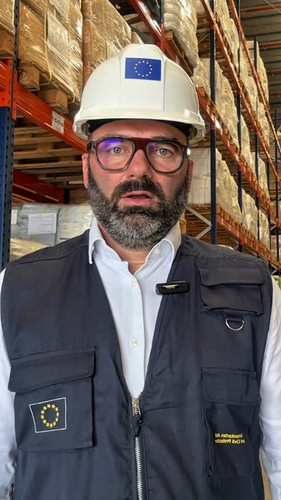 F wE 4N 0Z3GFihG.jpg