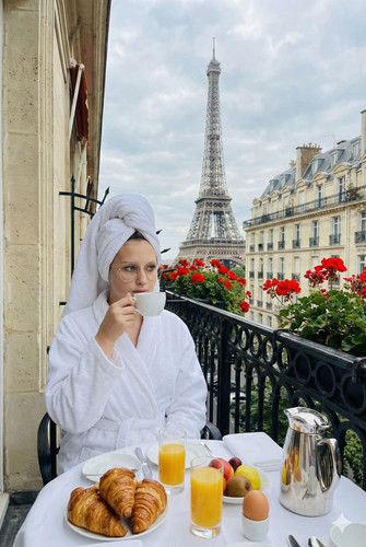 PROMPT PARIS MORNINGS.jpg
