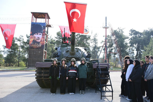 G7E8BiyW8AAcdZ8.jpg