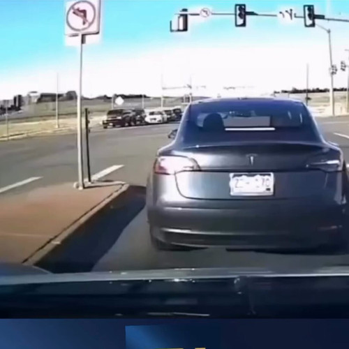 uzW E36ixgK3VgEe.jpg