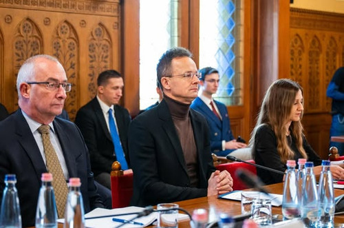 592908470 1469279577899947 7743502003059140141 n.jpg?stp=dst jpg s590x590 tt6& nc cat=104&ccb=1 7& n.jpg