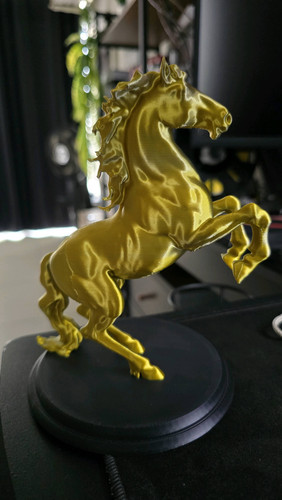 15CM Şaha Kalkmış AT Figürü 15 cm – Gold Renk Modern Ev Dekorasyon Aksesuarı Fiyat=500TL.jpg