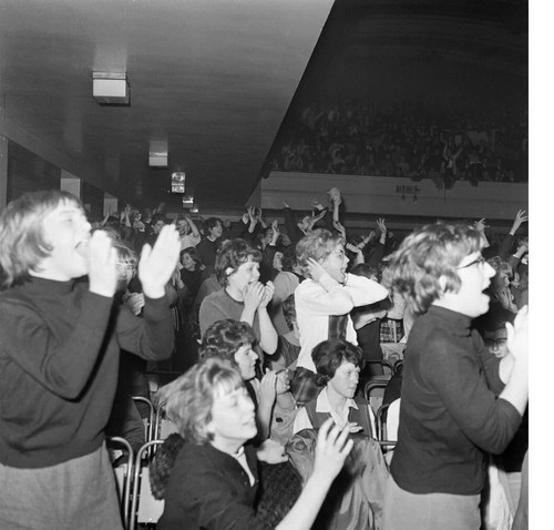 G7FTXo3WIAAH9RR.jpg