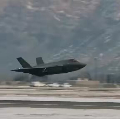 24RRK W8YnRRHbGb.jpg