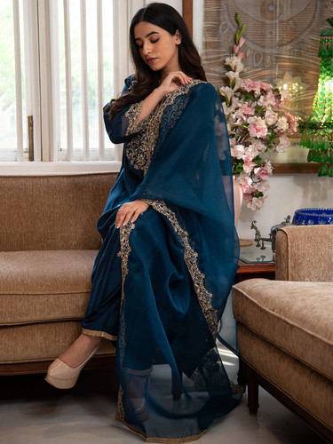 DANYL ASHQ 5.jpg