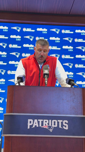 7GPB YEpqRwQUkut.jpg