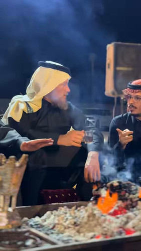 uvpleSLcqS89V6eE.jpg