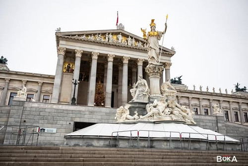 593588974 122316567014011138 4492388918054354006 n.jpg?stp=dst jpg s590x590 tt6& nc cat=110&ccb=1 7&.jpg