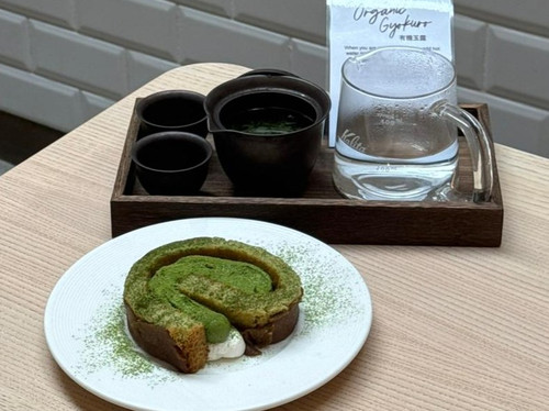 Japanese Tea Set.jpg