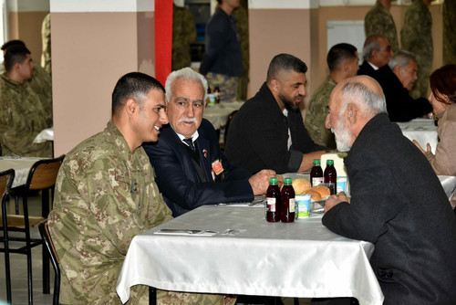 G7JjIR XAAAD5p7.jpg