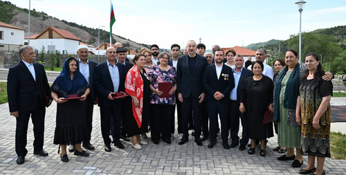 G7FFSVobsAAmIno.jpg