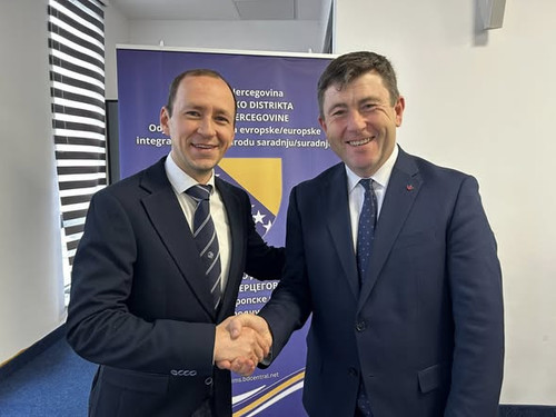 592241047 1470331574900054 7711864525165555904 n.jpg?stp=cp6 dst jpg s590x590 tt6& nc cat=106&ccb=1 .jpg