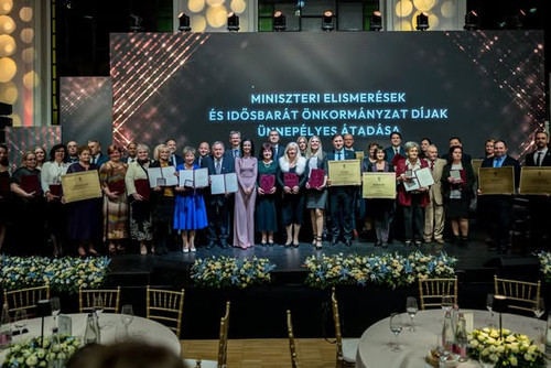 593580787 1478642766956178 8977992368630404777 n.jpg?stp=dst jpg s590x590 tt6& nc cat=100&ccb=1 7& n.jpg