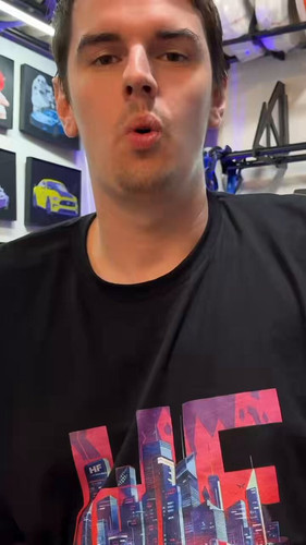 J0wLYyUxXkOvv8gl.jpg