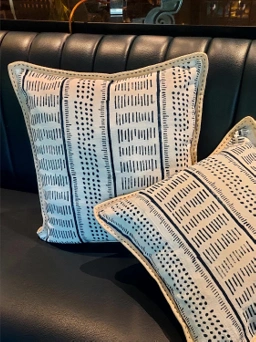 bali street3 1750140364449 resized256 jpg.webp