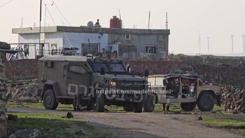 وسائل إعلام سورية: قوات الاحتلال تقيم حاجزًا على أطراف محافظة القنيطرة وقامت بتفتيش المارين....