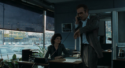 Thief.1981.Criterion.Director's.Cut.2160p.UHD.BluRay.2xCZ EN.DTS HD.MA.4.0.DoVi.HDR.x265 r00t.mkv 20.jpg